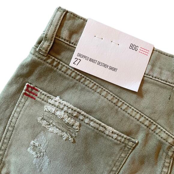 Urban Outfitters BDG Dropped Waist Destroy Denim Shorts Size 27 NWT 741N - Picture 8 of 11
